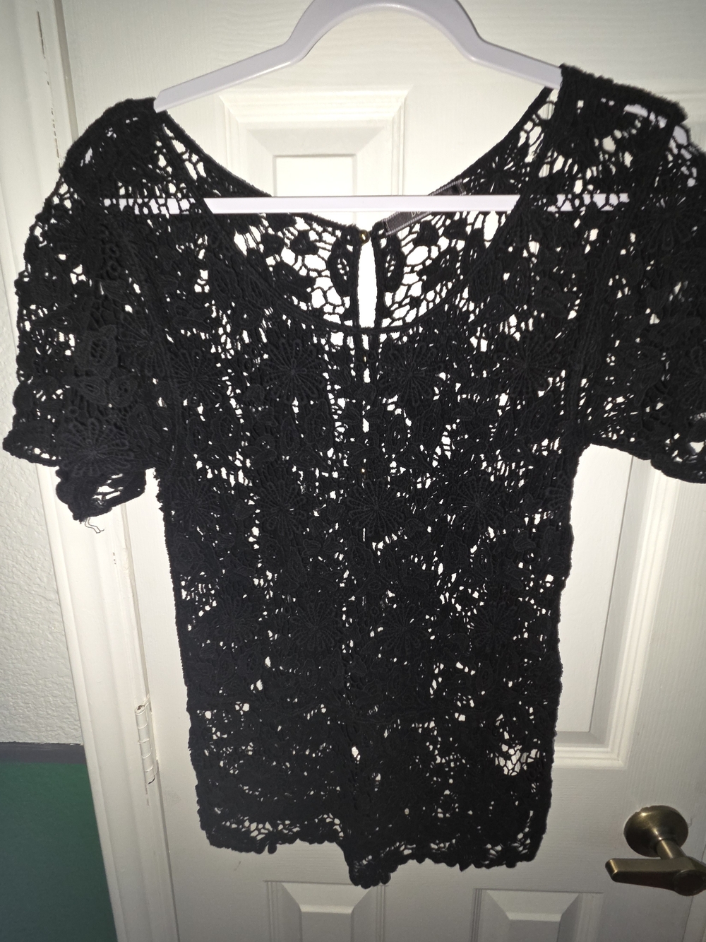 VTG Black Floral Crochet Lace Short-Sleeve Women's Blouse, Gold Buttona, Size L